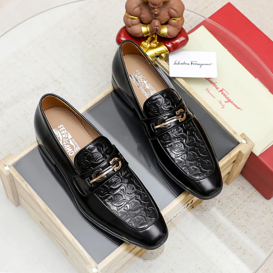 Men's shoes 💰600 🕷🕷🐂【Ferragamo】 Popular fashionable casual shoes🇨🇳Official website counter 1:1 production, original mold opening💯Good quality can be seen, imported high-end first-layer pebbled calfskin, water-dyed🐂leather lining🌿very clear texture, high-quality waterproof, non-slip and wear-resistant outsole🎋high quality and low price, truly handmade🍓, 2 colors available! Code number 38-44 (45. To be customized)